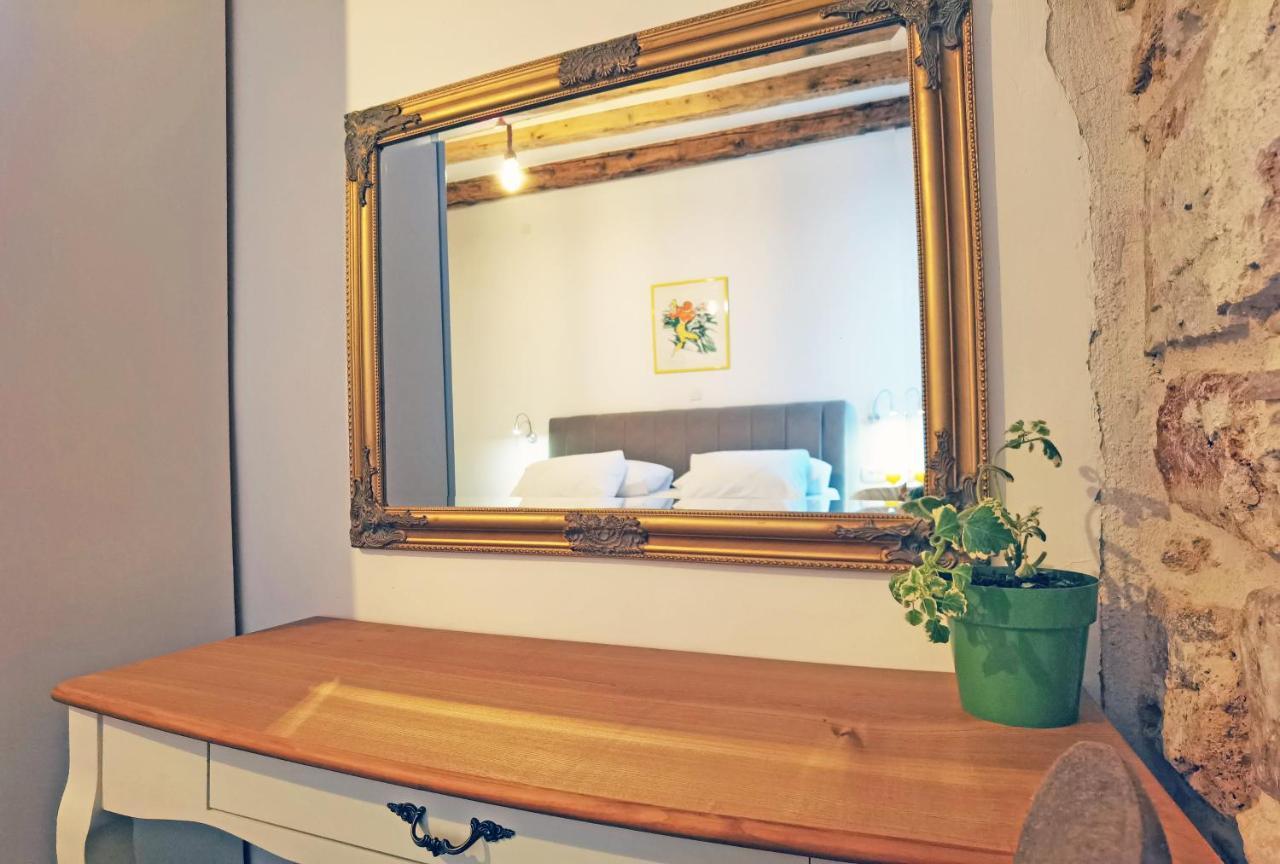 Pearl Stone Apartment